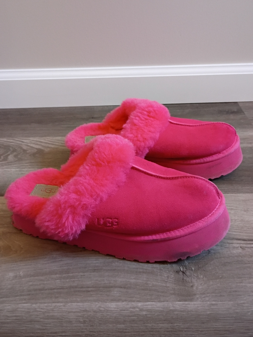 Ugg Women's Classic Hot Pink Sherpa Suede Slide On Mule Slipper Shoes Size 8